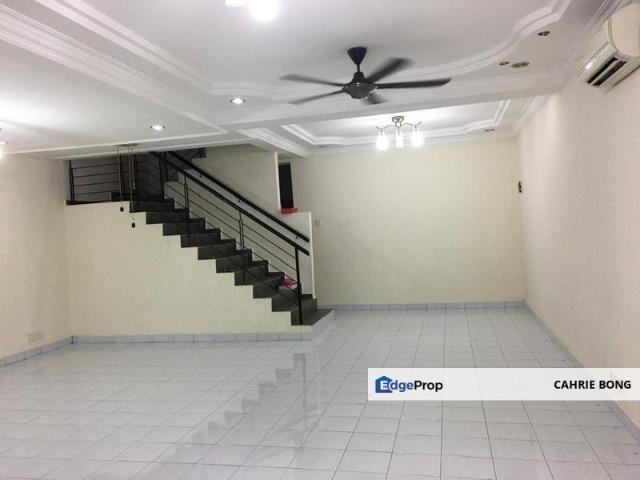 Taman Mount Austin