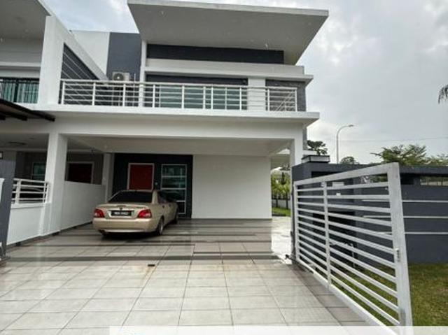 Taman Mount Austin