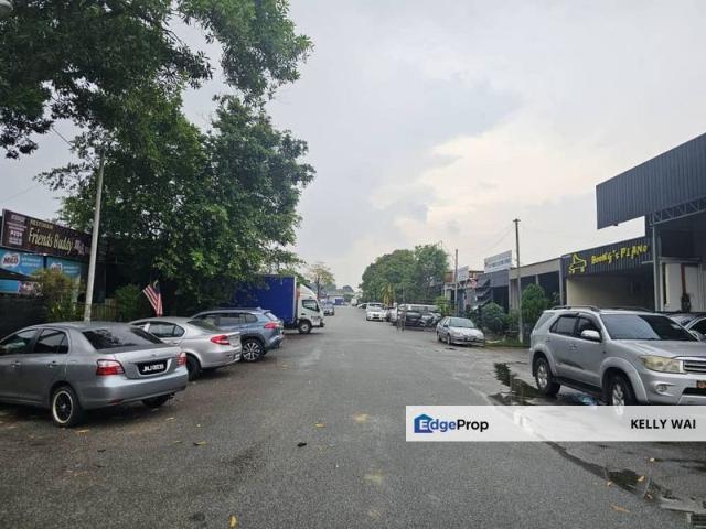 Taman Mount Austin