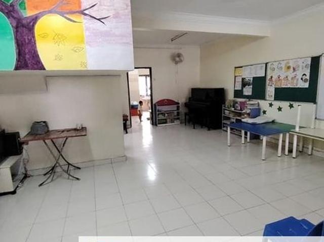 Taman Mount Austin