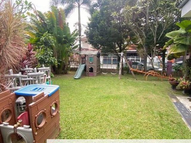Taman Mount Austin