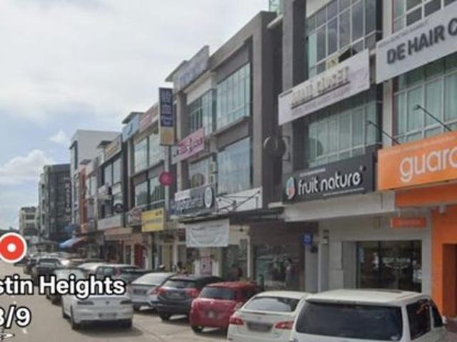 TAMAN MOUNT AUSTIN