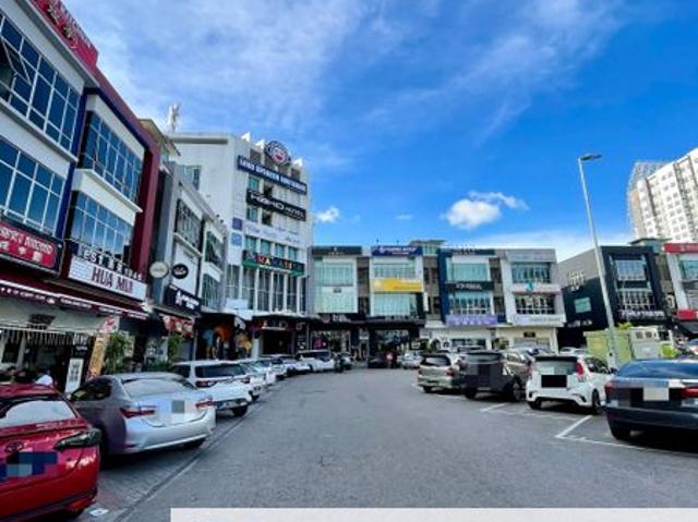 Taman Mount Austin Commercial