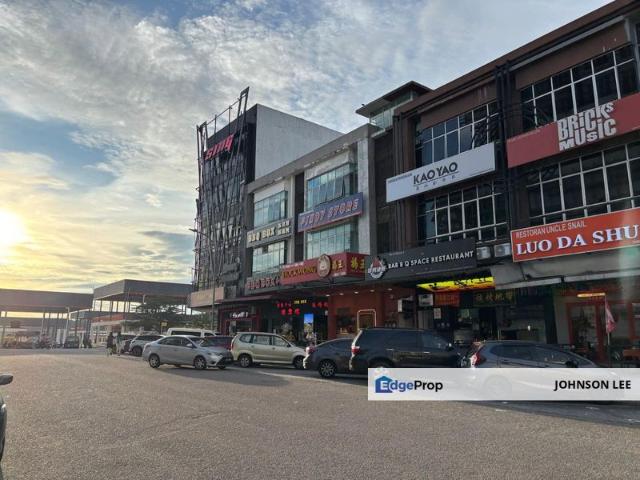 Taman Mount Austin Commercial