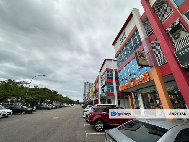 Taman Mount Austin Commercial