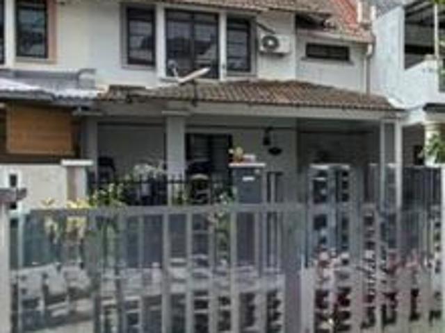 Taman Mount Austin Double Storey Terrace House 4 Bed 2 Bath Freehold