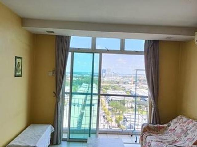 Taman Mount Austin Lake View Apartment For Rent
