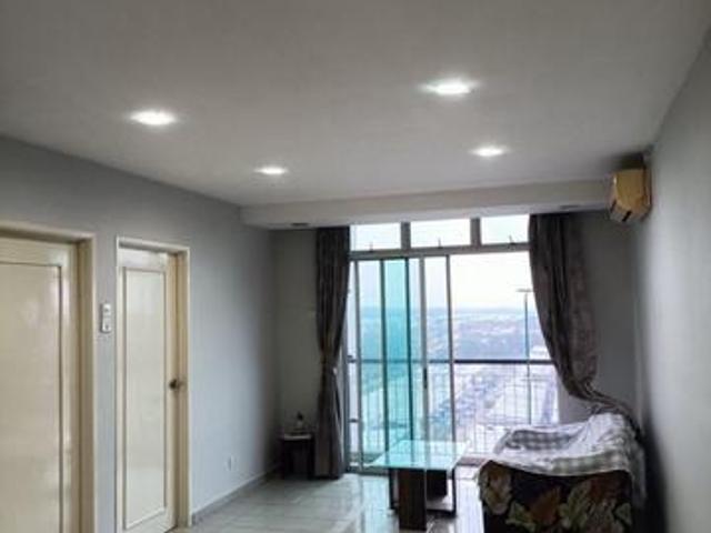 Taman Mount Austin Lake View Apartment For Rent