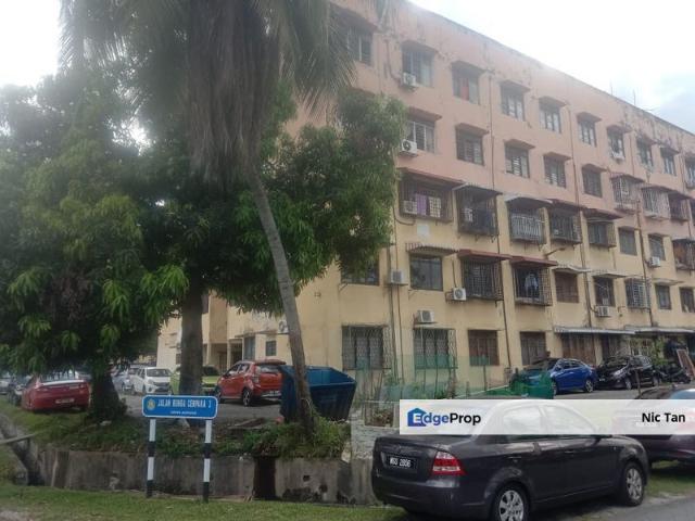 Taman Muda, Flat