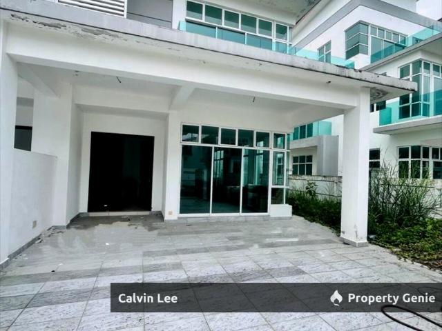 Taman Mutiara Bestari 2 / Mutiara Rini / Skudai / 3 Storey Cluster