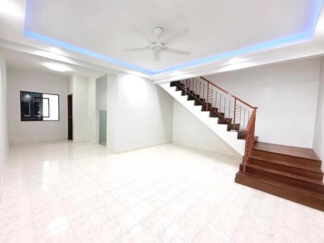 Taman Mutiara Rini JLN Sasa 4 Double Storey Terrace