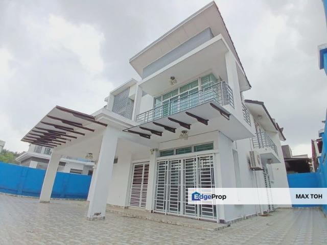 Taman Mutiara Rini, Skudai Jalan Utama 33 Double storey Link bungalow