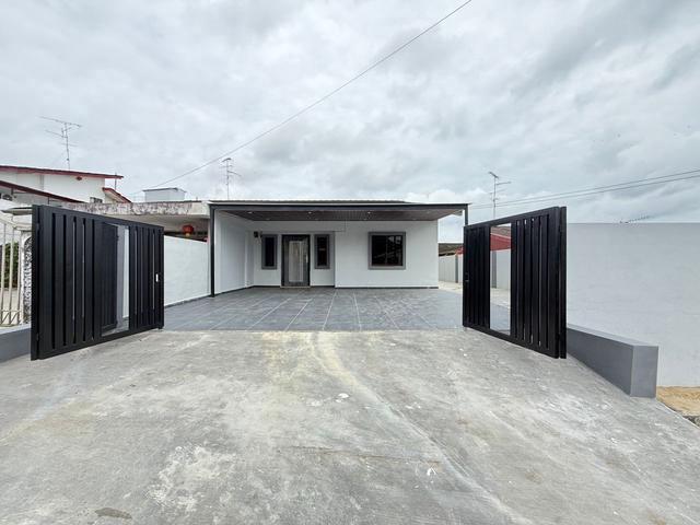 Taman Mutiara Single Storey Semi Detached House 3bed Renovated Johor