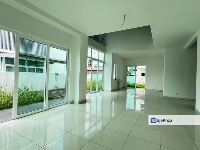 Taman Nadaya 92,Kajang.3 Storey Semi D[40X90]Freehold,Below market