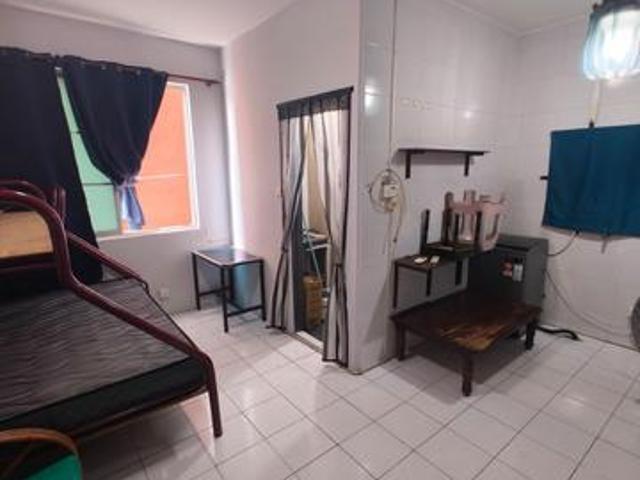 Taman Nelly Kolombong Phase 8D Corner Condo For Sale