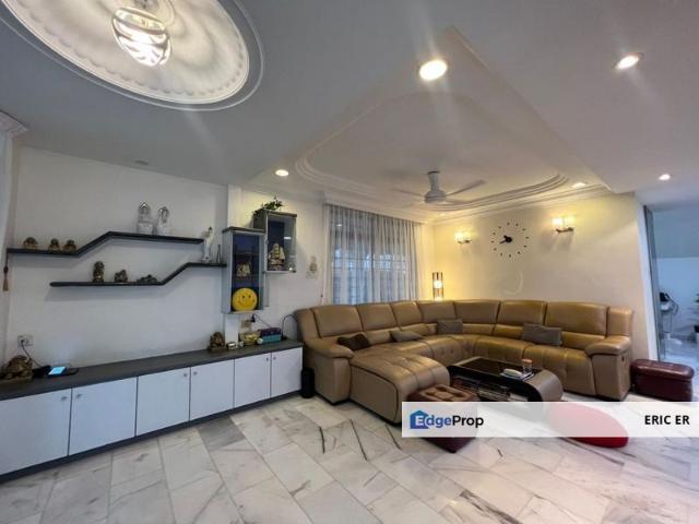 Taman Nong Chik Heights