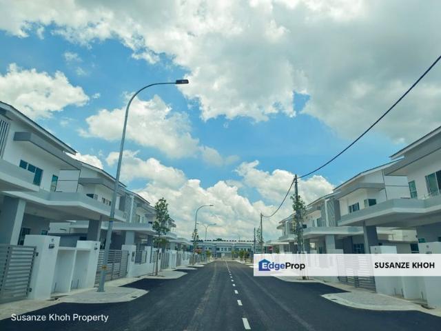 Taman Nuri Emas Semi D