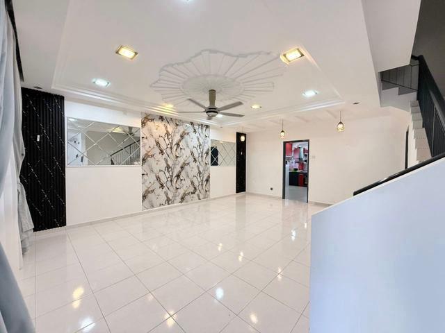 Taman Nusa Indah Double Storey Terrace House 4bed Fully Renovated JB