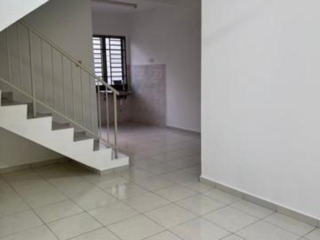 Taman nusantara gelang patah double storey for rent