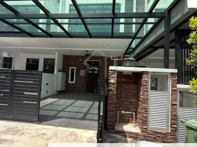 Taman Nusaputra Timur