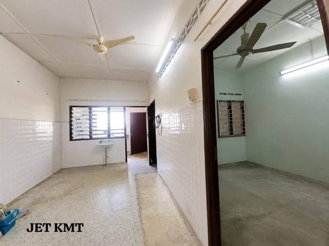 Taman Orkid Klang1 Storey Terrace House for Sale at Jalan Meru
