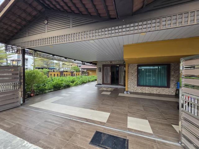 Taman Penting 2Storey Corner Unit For Sale