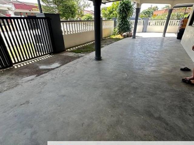Taman Pekan Nenas