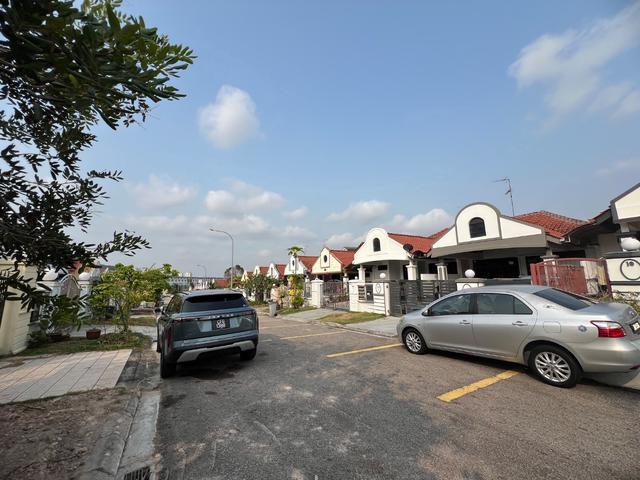 Taman Pelangi Indah Jalan Lawa