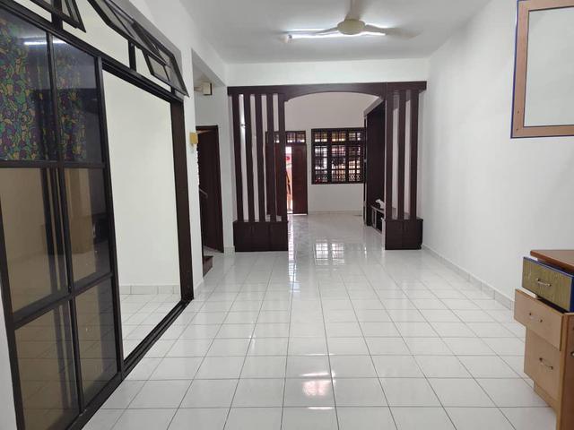 Taman Pelangi Indah Jalan Pesona House For Sale