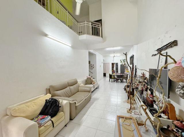 Taman Pelangi Indah 15 Storey Terrace House 4bed Ulu Tiram Johor