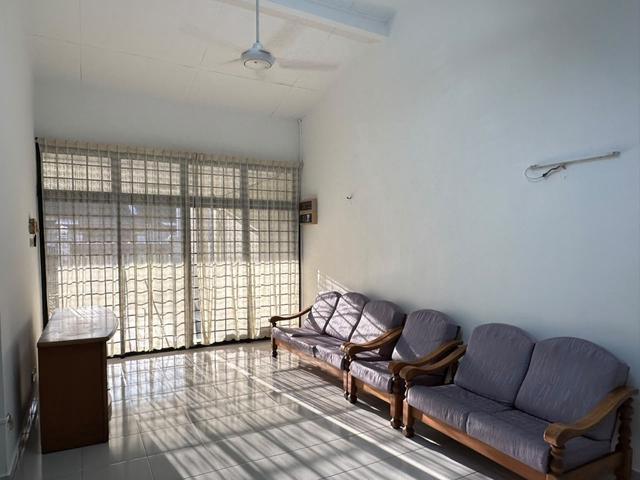 taman pelangi jb single storey for rent