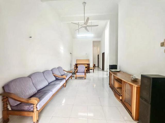 Taman Pelangi JB Town area Single Storey Terrace House For Rent