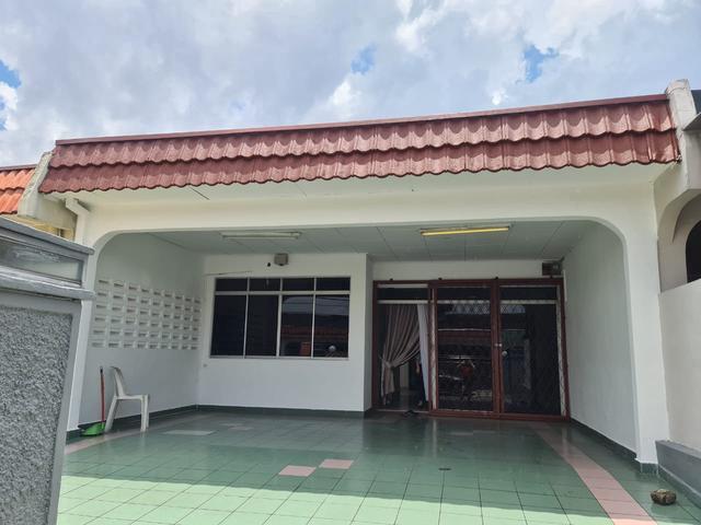 Taman Pelangi Single Storey Terrace House Partial Furnished