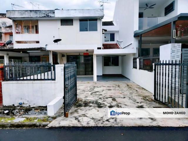 Taman Pertama