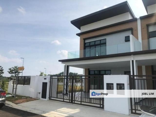 Taman Pertama