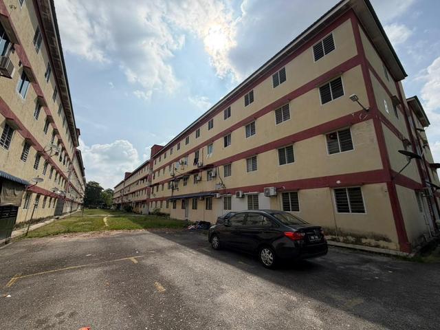 Taman Perwira Indah Flat Bigger 3 Room Unit Good Condition High Rental