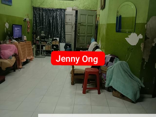 Lorong Perwira 6