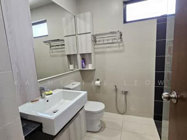 Taman Perling 成熟华人区 Semi D Jalan Sutera Jingga 42×80️【4+1房5厕】保安区 Unblock view️ 去 Bukit Indah、Second Link 也顺～ Asking RM1.38Mil nego