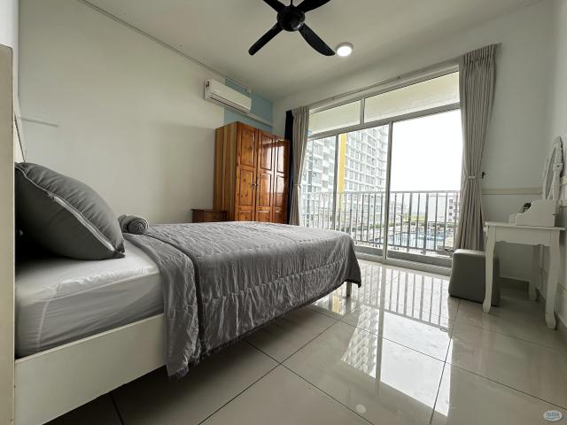 Taman Perling Condo Big Balcony Room for Rent