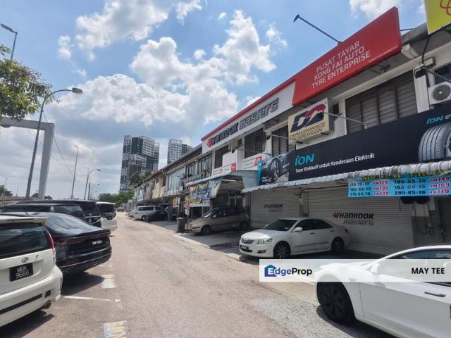 Taman Perling Double Storey Shop Lot @ Jalan Persisiran Perling JB