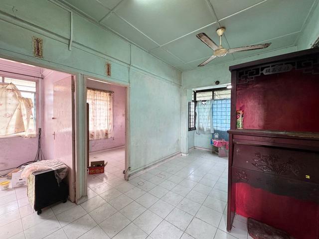 Taman Perling Flat Camar Jalan Camar Full Loan 2 Bedrooms 1 Bathro