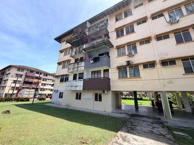 Taman Perling Jalan Simbang 17 Medium Low Cost Flat Renovated unit