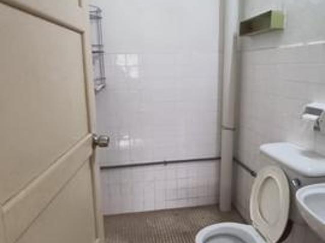 Taman Perling Single Storey below bank value big size