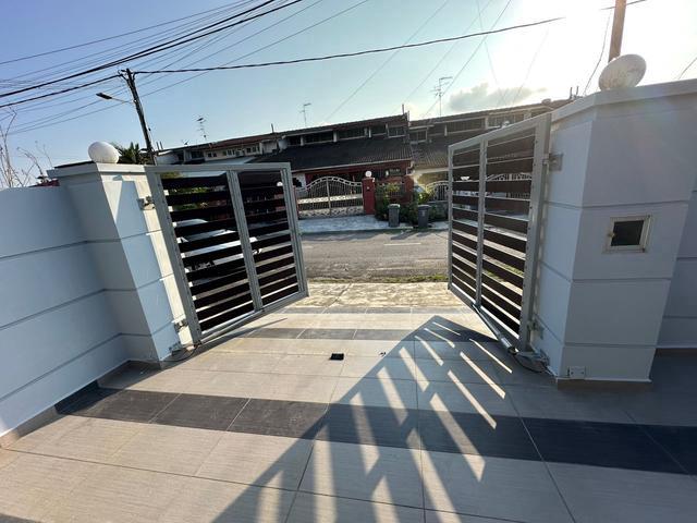 Taman Perling Single storey Partial Furnished For Rent