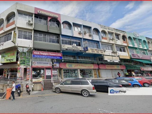 Taman Permata 3.5 Storey Shop office Freehold Easy access ROI 5.2% For Sale
