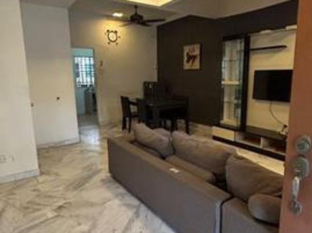 Taman Pinggiran USJ 3 house for rent near hicom