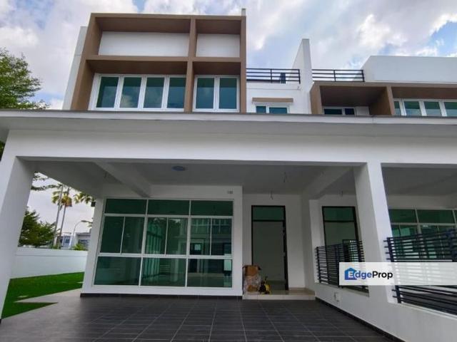 Taman Ponderosa Double Storey Semi Detached House For Sale | 新山 Ponderosa 双层角头半独立式洋房出售