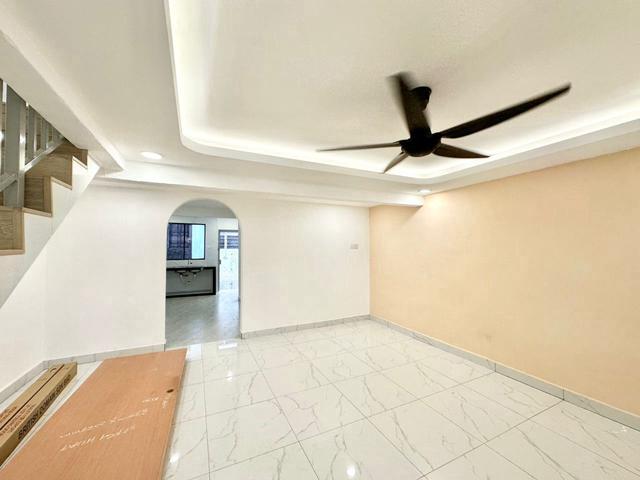 Taman Plentong Baru Double Storey Terrace House 3bed Renovated Johor