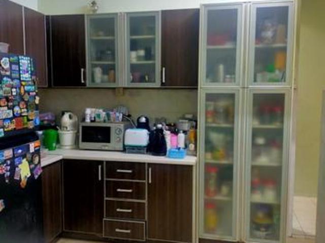 TAMAN PUNCAK JALIL Seri Kembangan TERES 2TKT MENGADAP PADANG PERMAINAN