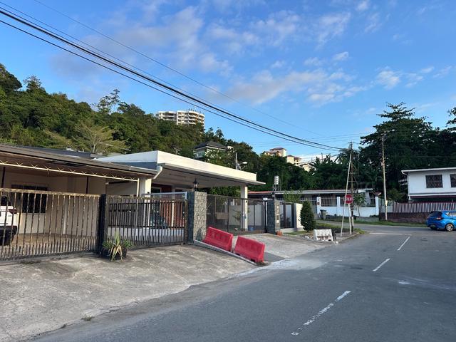 Taman Public Likas 1sty House for rent Renovated extended Cheap